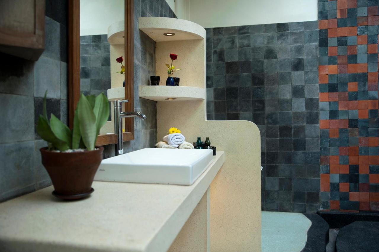 Villa Blue Steps Yogyakarta Extérieur photo